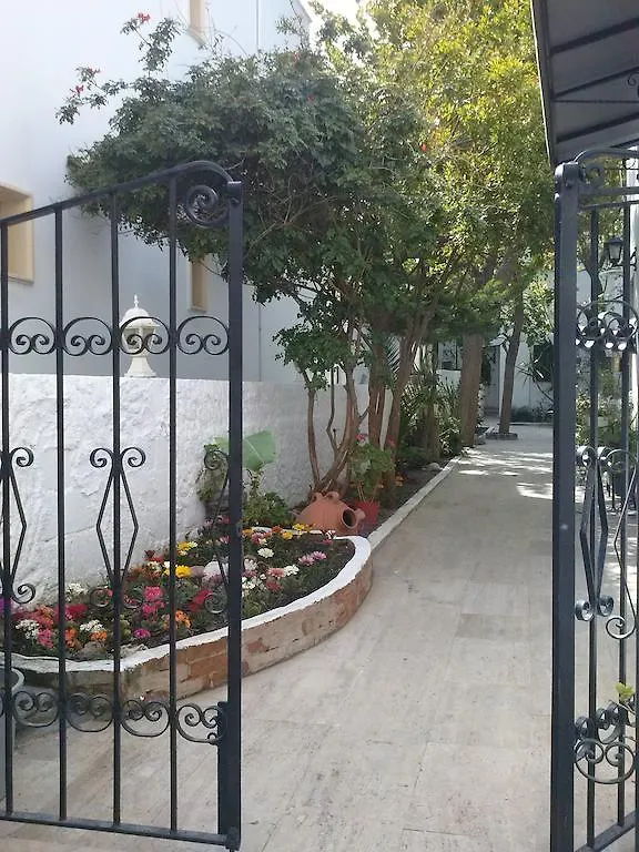 Bed & Breakfast Tay Pansiyon Bodrum