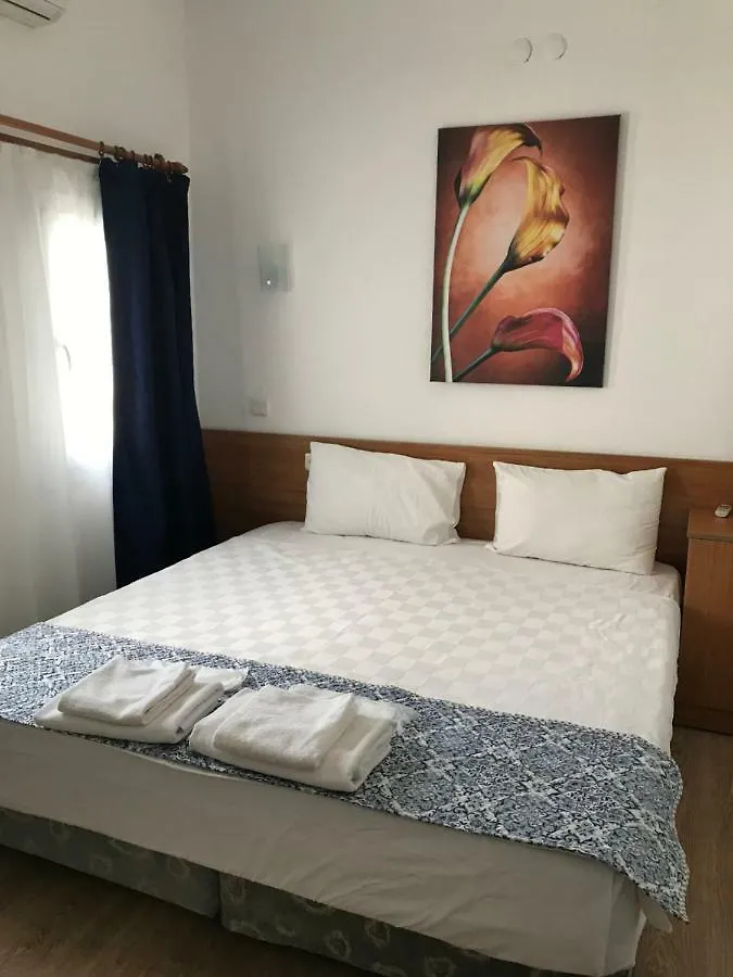 Tay Pansiyon Bodrum Bed & Breakfast